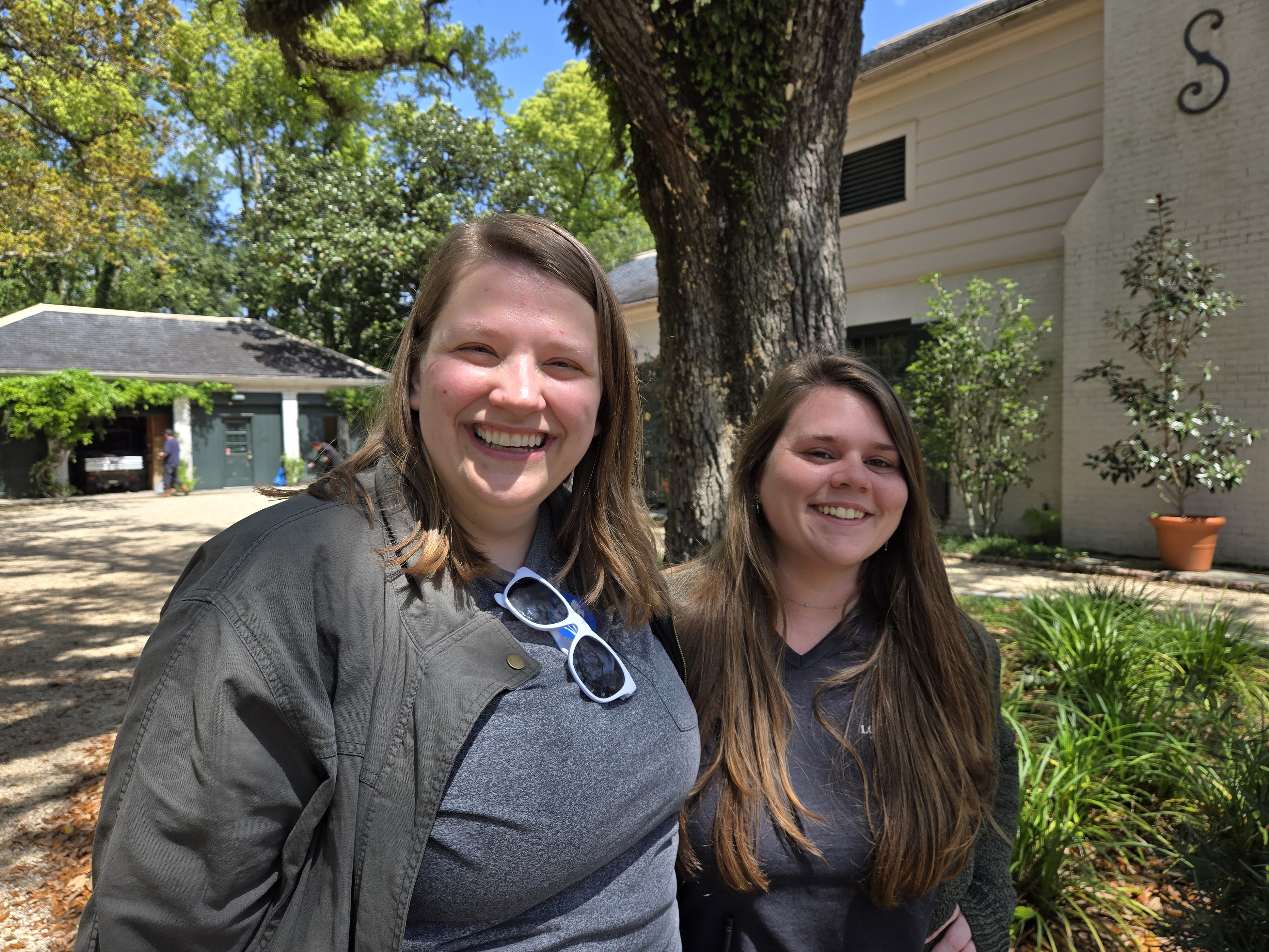 Emma and Chelsey at Longue Vue Gardens in New Orleans